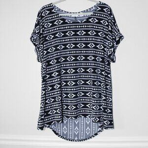 CATO Ikat Aztec Pattern Top Black & White Flowy Stretch Casual Size 18/20W 2X
